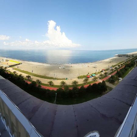 Apartamento Beautiful House By The Sea Batumi Exterior foto