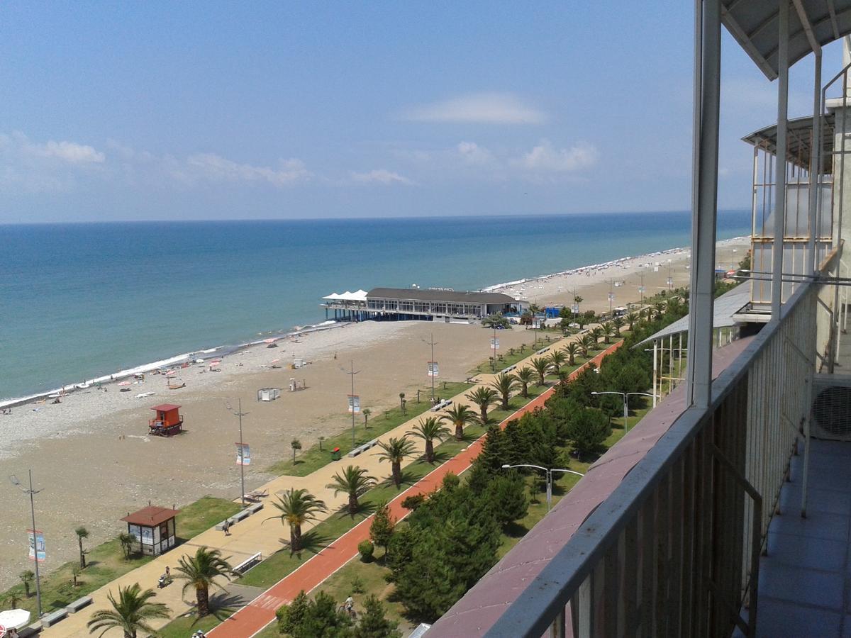 Apartamento Beautiful House By The Sea Batumi Exterior foto